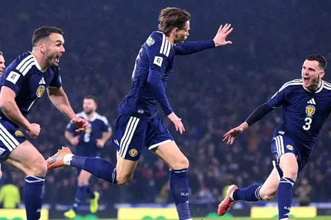 بلجيكا وسويسرا وإسكتلندا يعبرون إلى كأس العالم 2026 وتركيا إلى الملحق